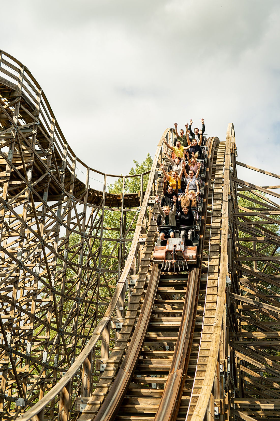 Timber, la montagne russe en bois de Walibi Rhône-Alpes